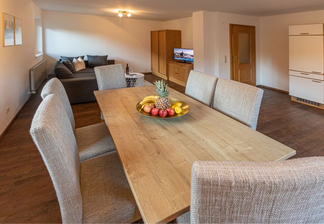 Apartment in Zell am See - Tevini Alpine Apartments - Kitzblick, mountain view